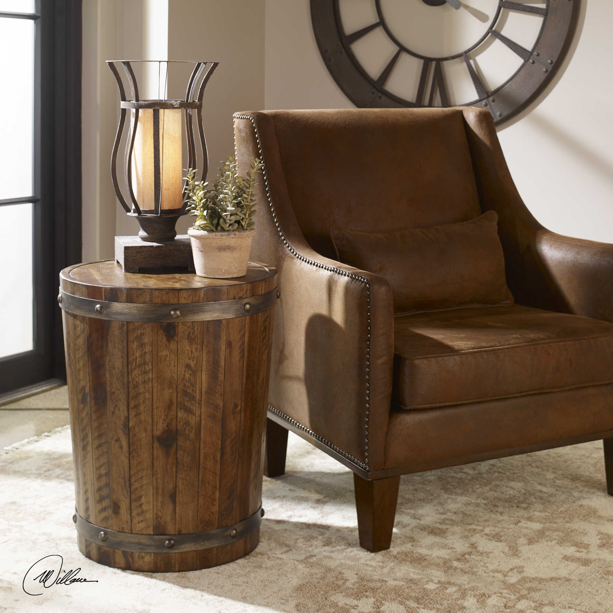 Ceylon accent shop chair